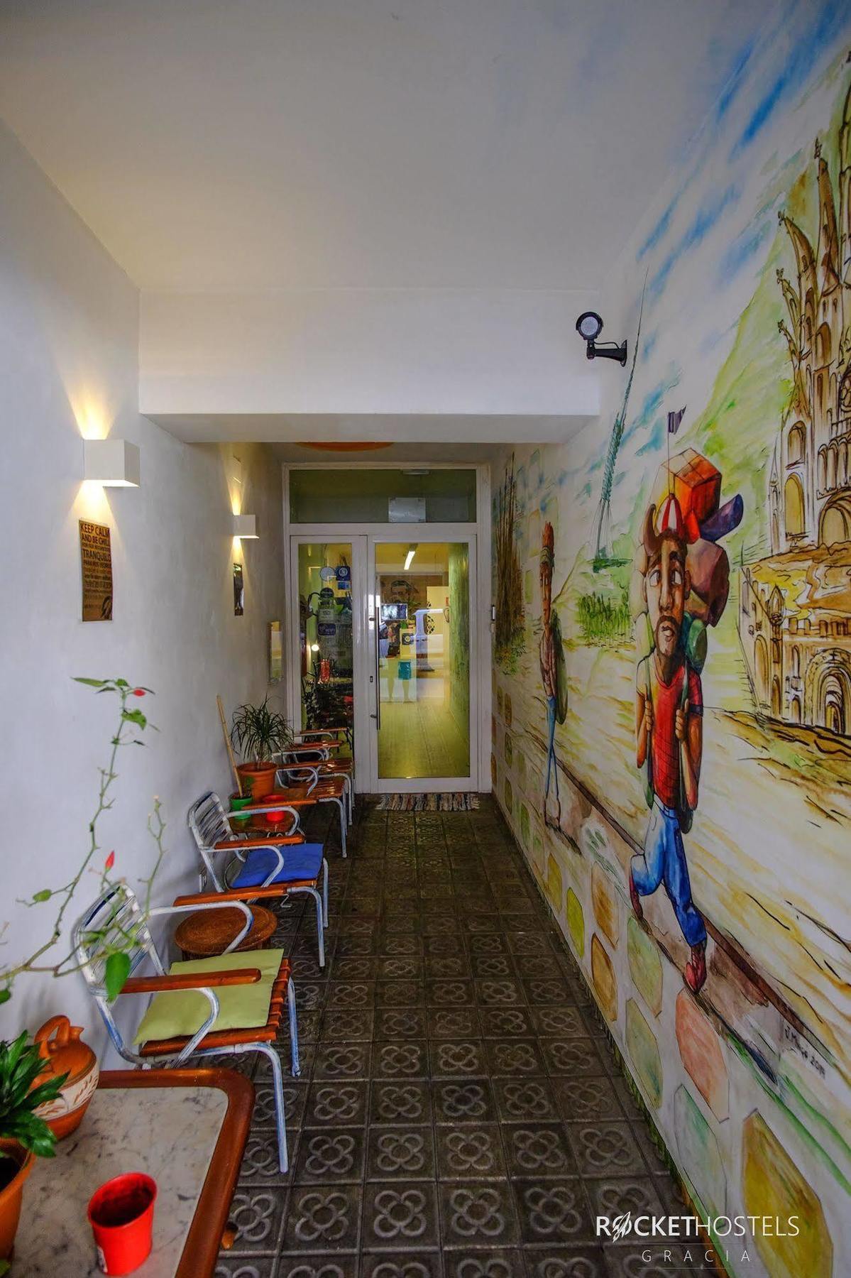 Rocket Hostels Gracia Барселона Екстериор снимка