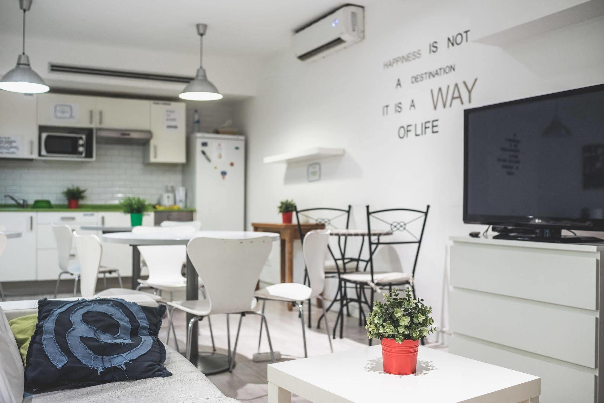 Rocket Hostels Gracia Барселона Екстериор снимка